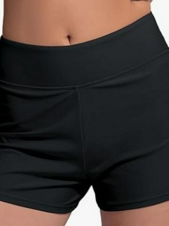 2025 Women's Swimwear: Versatile Solid Color Boxer Swim Trunks for Casual Sports