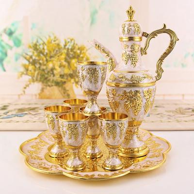 1 Set European Retro Palace Wine Set Home Wedding Holiday Supplies Metal Gift Hip Flask Set Ornaments Christmas Gift