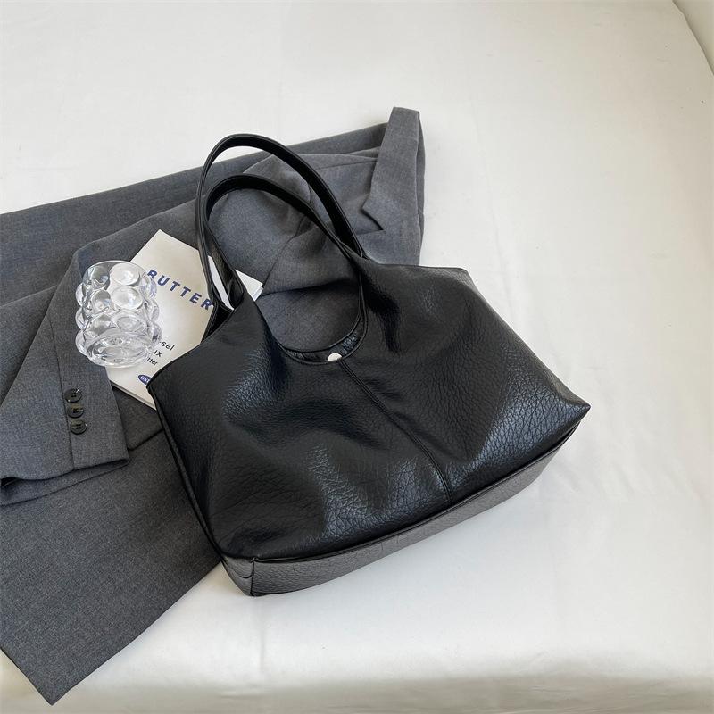 Wholesale Soft Leather Large Bag Women's Bag 2025 Autumn and Winter New Niche Fashion Tote Bag Casual Shoulder Bag Armpit Bag