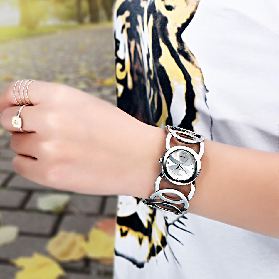 Women's Minimalist Stainless Steel Quartz Watch with Bracelet