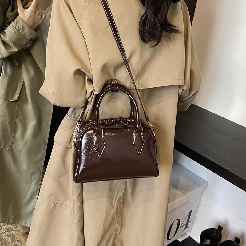 IELGY Handbag Niche Oil Wax Leather Boston Female Bag Fashion Commuter Bag