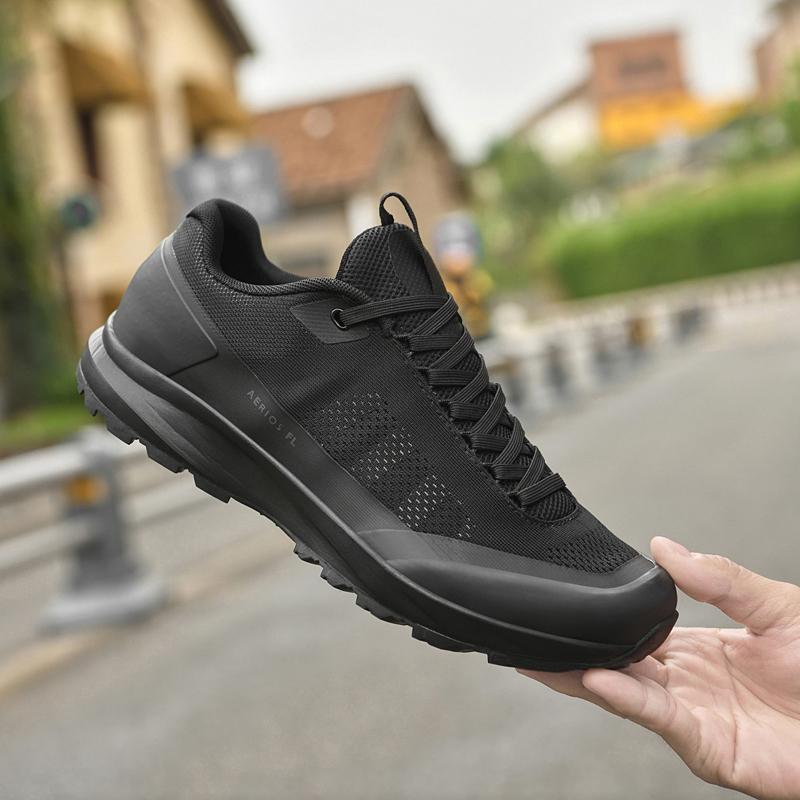 Black Breathable Non Slip Hiking Shoes For Men Men Running Walking Shoes Wear-Resistant Lightweight Jogging Trekking Sneakers