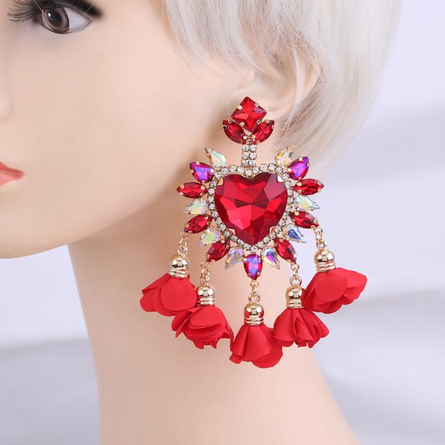 Aretes De Mujer Modernos Módní náušnice kapkové náušnice pro ženy Květinový střapec Náušnice Svatební Brincos šperky Dívka Dárky