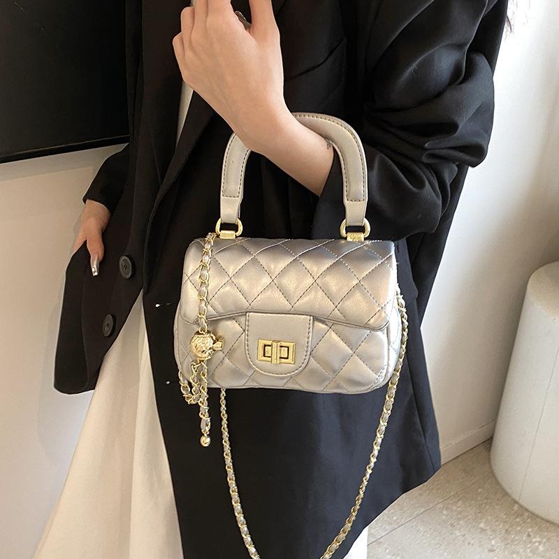 Niche design foreign style small fragrant style rhombus chain bag women's 2025 spring and summer Korean version simple fashion shoulder messenger bag