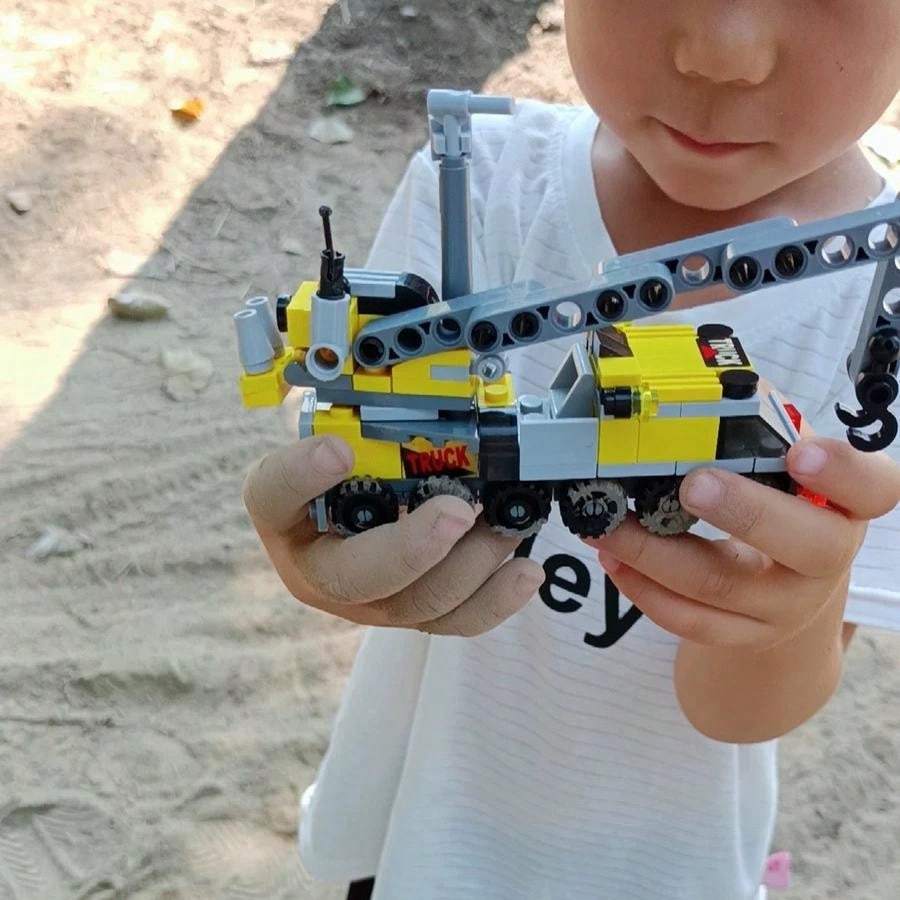 6 IN 1 DIY City Construction Team Truck Crane Forklift Small Size Constructing Blocks Kit Figures Bricks Learning-Focused Playthings Ideal for