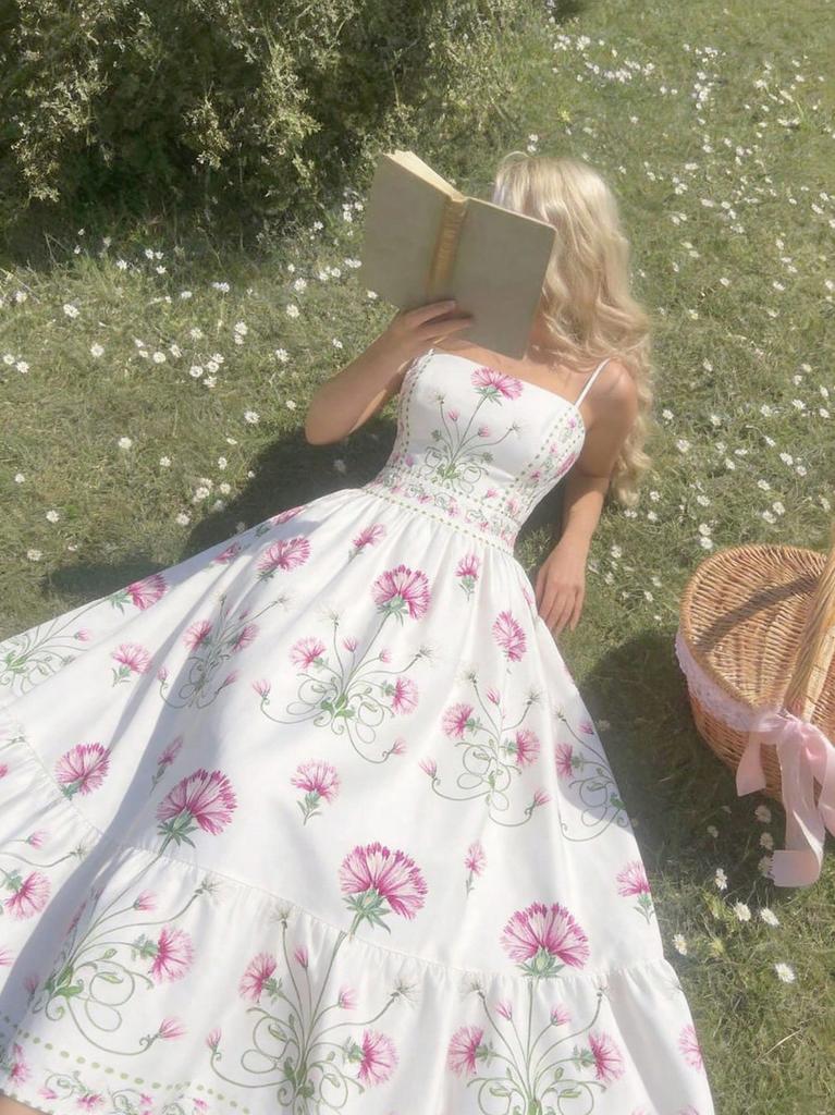 2026 spring and summer sweet romantic French fake style dress, suspender positioning printing waist backless European and American women's clothing