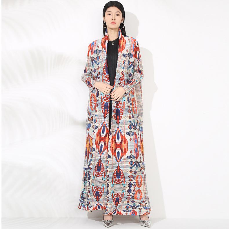 Pleated Printed Long Trench Coat for Women - 2025 Spring Lapel Loose Fit Plus Size Long Sleeve Robe