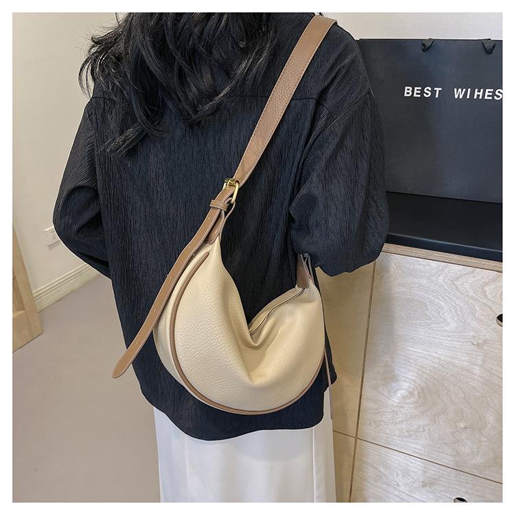 

New Large Capacity Minimalist Vintage Crossbody Bag – Soft Leather Shoulder & Underarm Dumpling Design хаки