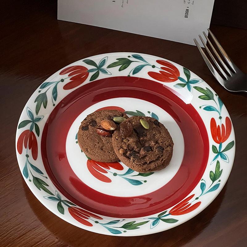 

Финляндия Экспортирует Средневековые Керамические Кофейные Чашки и Блюдца Легкая Роскошь Высокая Ценность Офисные Чашки для Послеполуденного Чая Ретро Чашки для Латте 250ml