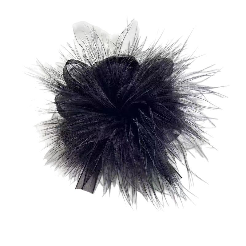 Ostrich Feather Ponytail Claw Clip: Fashionable 8cm Accessory for Autumn/Winter Half-Up Hairstyles, Adds Volume