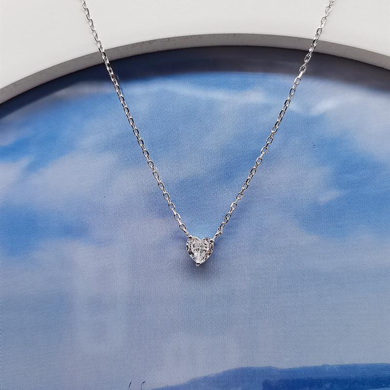 Beixi S925 Sterling Silver Geometric Necklace with Diamond Heart and Square for Women - Simple and Elegant Jewelry.