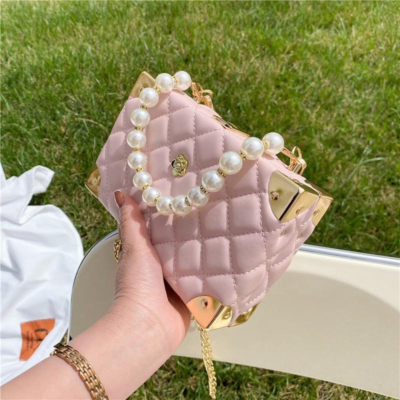 2025 New Women's Rhombus Chain Bag Pearl Portable Oblique Span Small Square Bag Korean Edition Embroidery Thread Box Bag