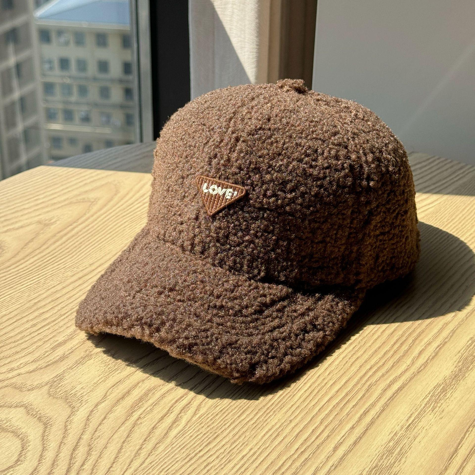 

Кепка-утка нового стиля для женщин, универсальная осенне-зимняя, большого обхвата головы, теплая и бархатная шляпа, бейсболка с широкими полями из овечьей шерсти Adjustable