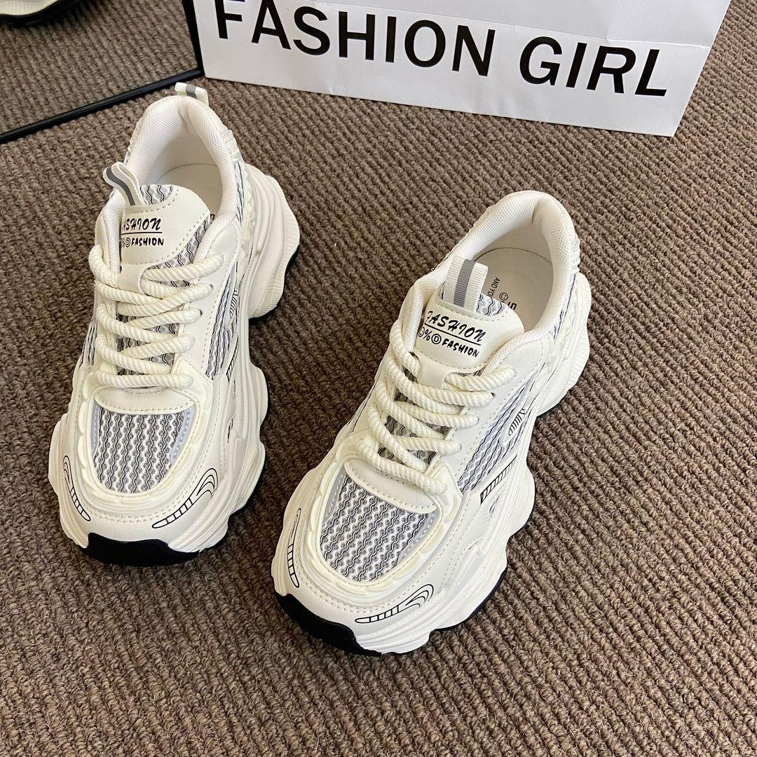 

European station fashion versatile dad shoes women s trend 2024 summer new fried street feet small Internet celebrity sports and leisure shoes 35 белый