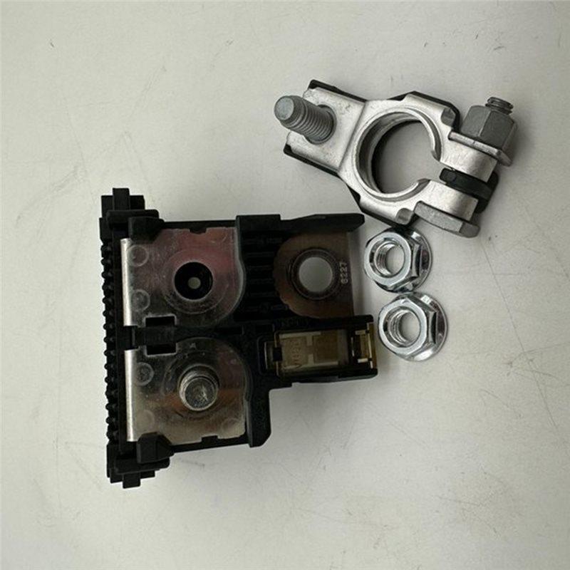 Armada Cube GT-R Quest Sentra Titan Versa 2438079915 Positive Battery Terminal Fuse Link Connector For Nissan 370Z