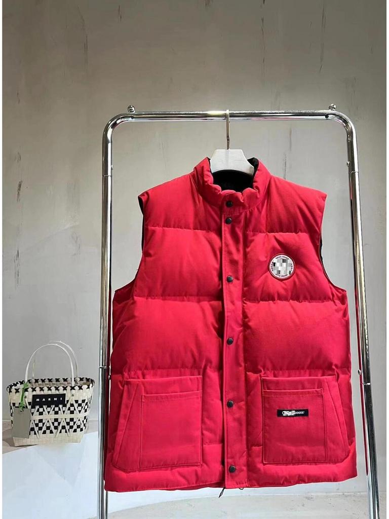Goose Down Men's Lightweight Vest - Trendy, Warm, High-End Outerwear for Spring, Autumn, Winter.