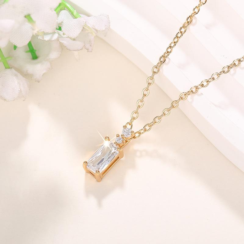 Minimalist Pendant Necklace for Women, Embellished with Synthetic Zircon, Elegant Linear Design, Daily Jewelry