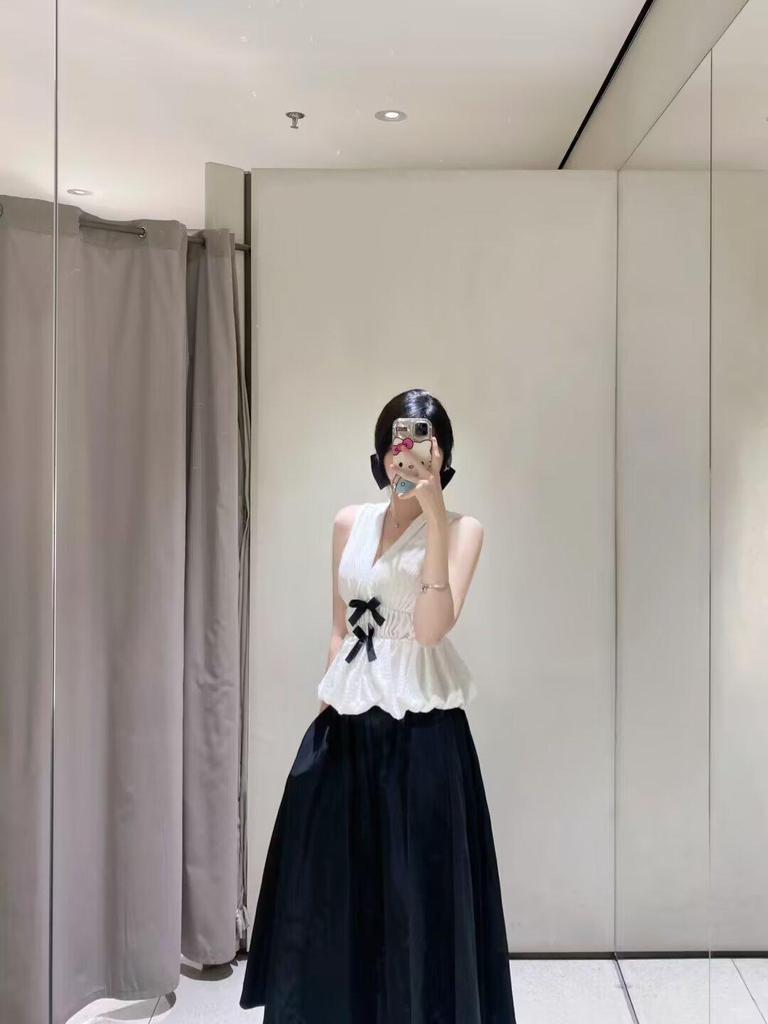 Spring 2025 European & American Backless Bow Vest - French Design