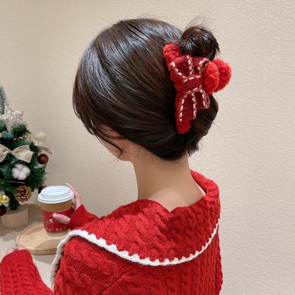 Korean Style Christmas Plush Hair Claw Lamb Wool Shark Grab Clip Sweet Bow Hair Clip  Girls