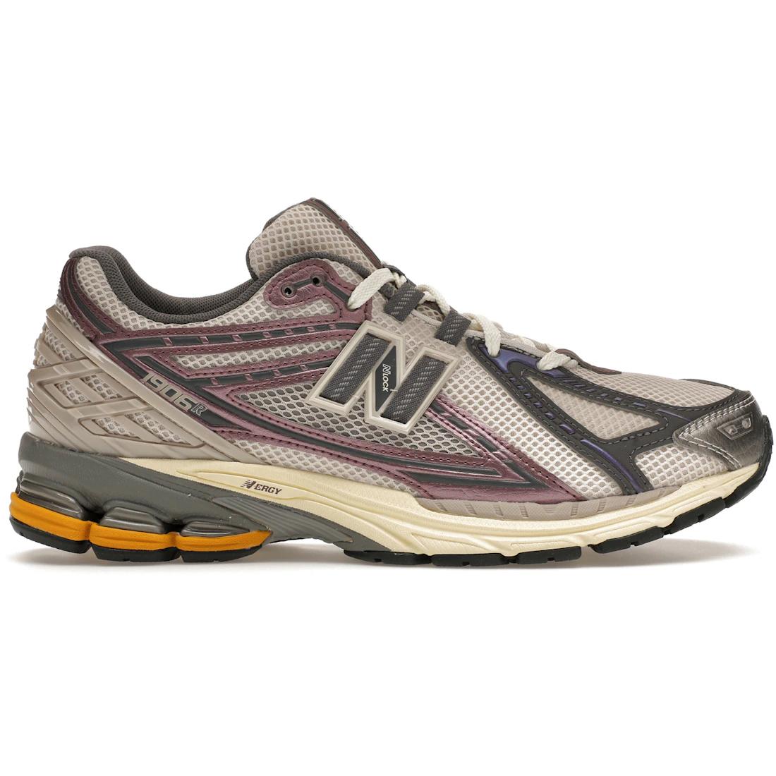 

Кроссовки New Balance 1906R Лакрица(М1906РРА) 41.5