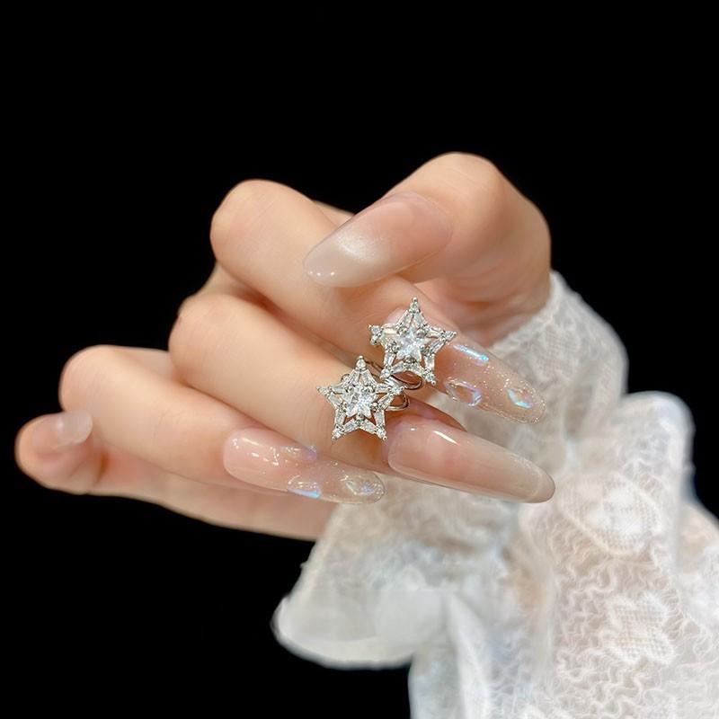 Flash diamond simple star no ear hole ear bone clip niche design fashionable earclip earrings light luxury high-end earrings women