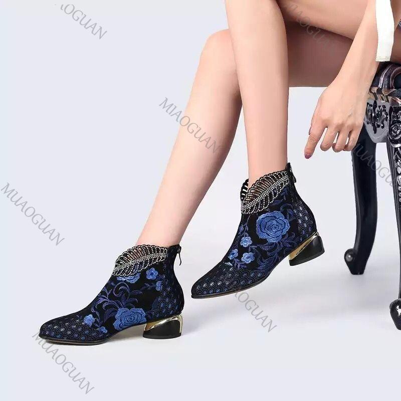 Fashion Women's Ethnic Embroidered Ankle Boots Mid Chunky Heel Rhinestone Decor Autumn Shoes for Women Vintage Style Casual Short Botas
