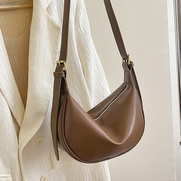 Soft Leather Pleated Crescent Armpit Bag Women s Shoulder Messenger Bag