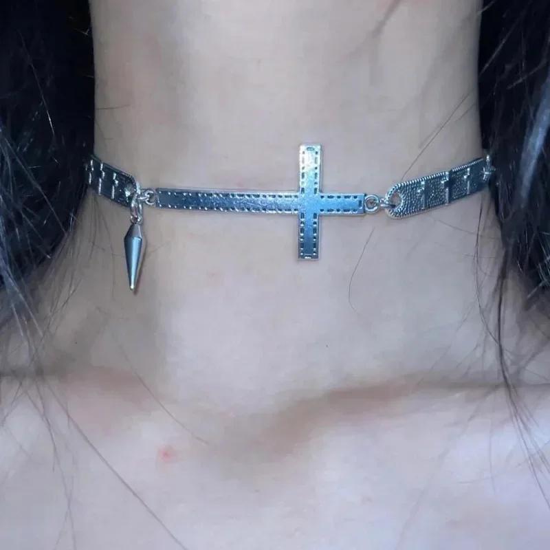 Punk Zircon Spliced Cross Rivet Necklace Grunge Rock Cool Accessories Cool Necklace Women Goth Korean Fashion Choker