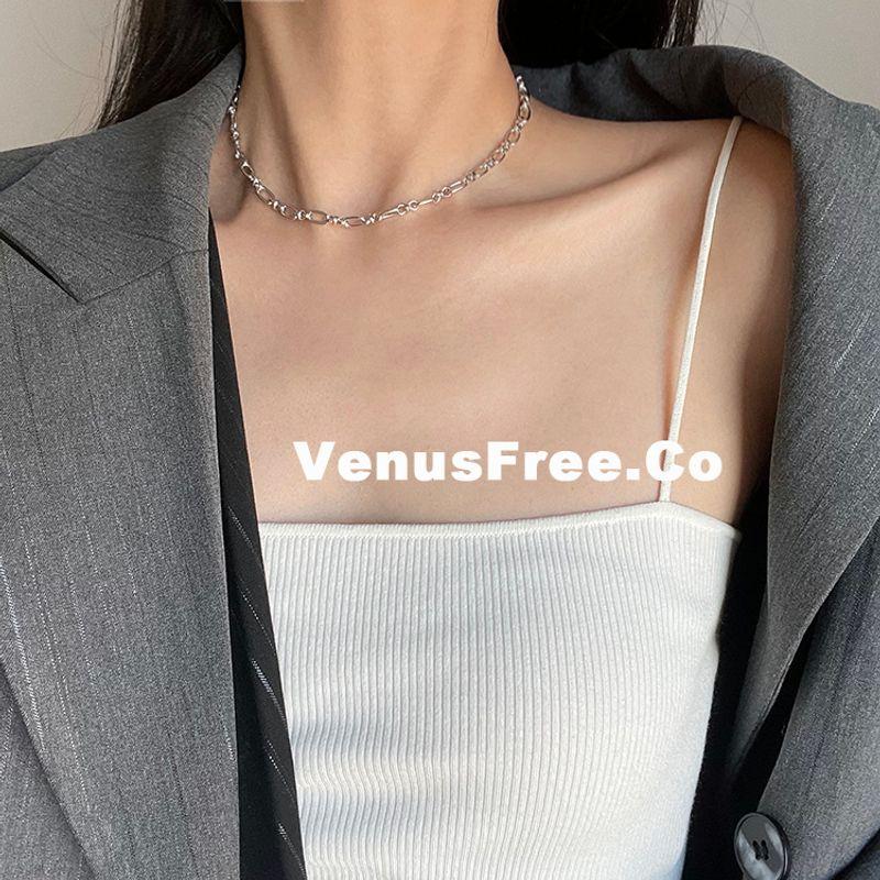 

Cold Wind High Color Retention White Gold Stacked Short Chain Titanium steel material