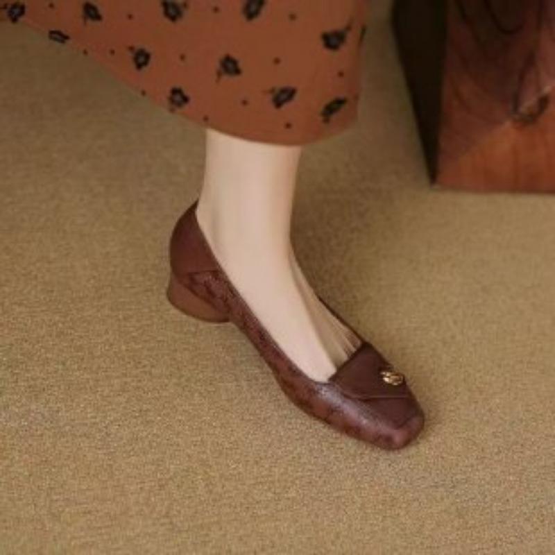 

Новый стиль ретро-сандалий с полупетлей для пальца, туфли с квадратным носком для одиноких женщин 35