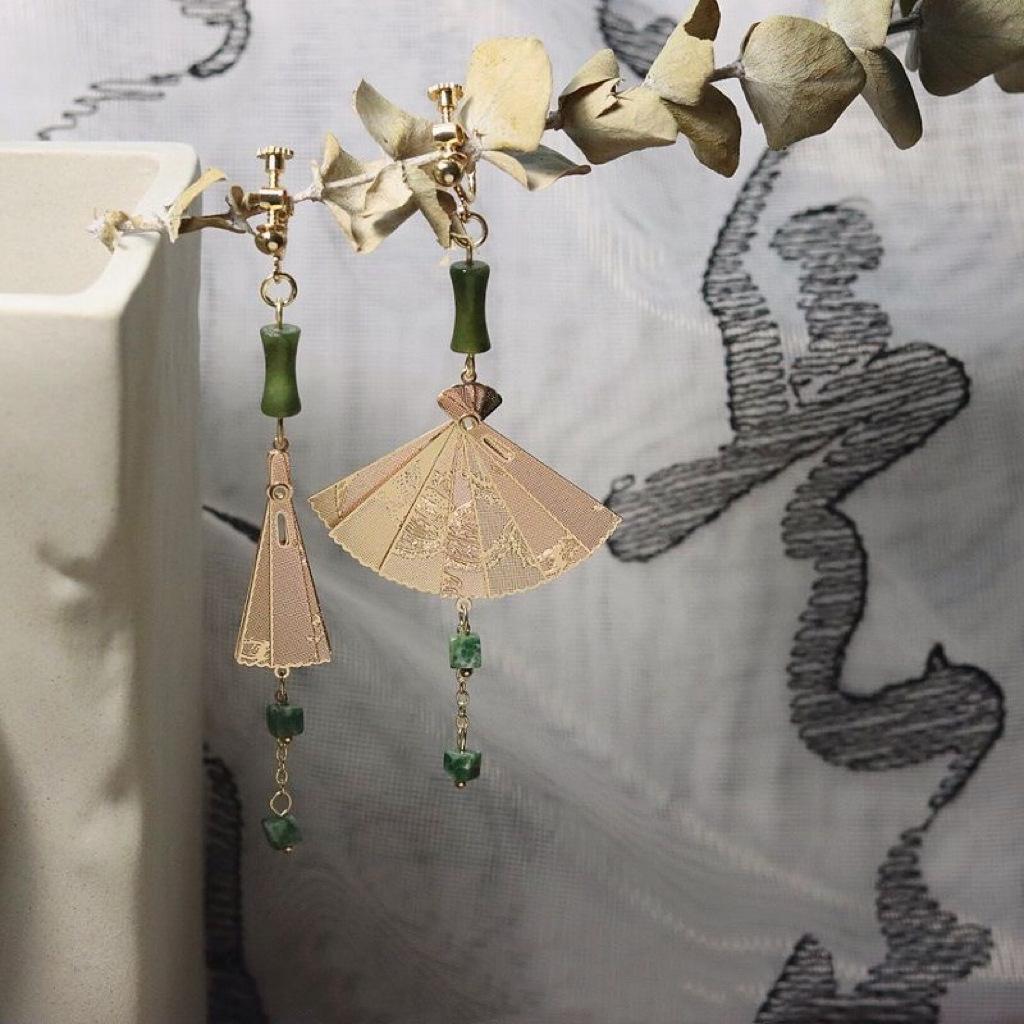 

Medieval bamboo carving pattern fan ear hook women s niche tassel new Chinese earrings retro cheongsam accessories ear jewelry
