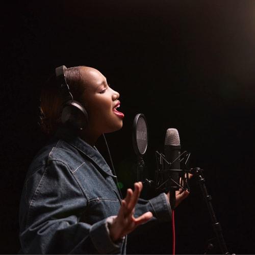 RODE Microphones NT1 (5th Generation) Condenser Microphone, Black, NT1GEN5B