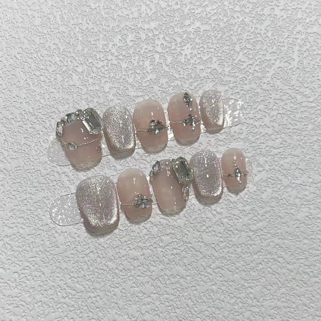 Reines handgefertigtes Rüstungsteil Handgefertigtes Highlight Katzenaugen Zeigen Nude Farbe Flash Stahlkugel Diamant Täglich Kurze Maniküre