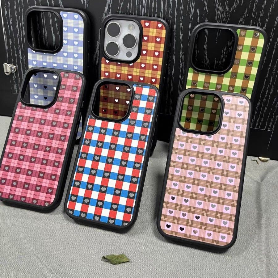 Color plaid love Apple 11promax mobile phone case 11pro plaid large hole black edge glass anti-drop simple