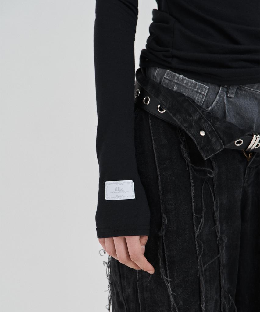 ILLIO Black My One Scoop Neck Longsleeve