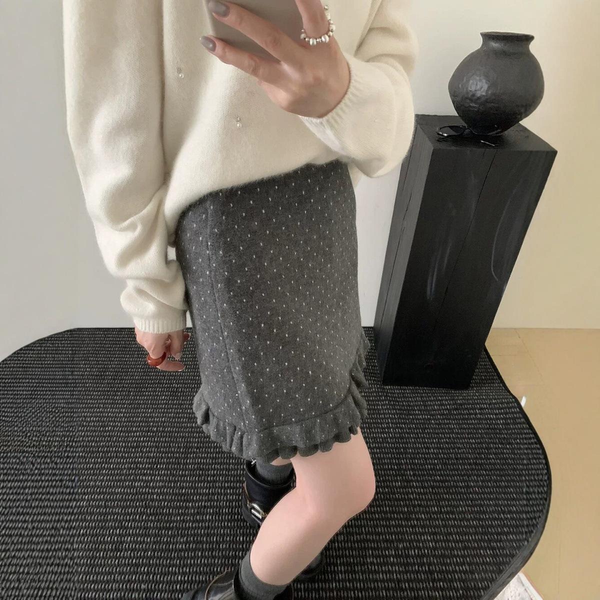 

Trendy Polka Dot Knit Black Fungal A-Line Skirt for Women - Winter Petite Hip-Hugging Short Skirt Extra Large
