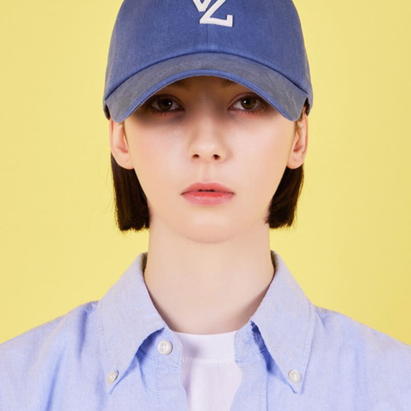 

VARZAR Monogram Applique Overfit Washed Ball Cap Navy FREE