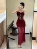 Sinnliches rotes Spitzen-Taillenbetonendes Camisole Abendkleid
