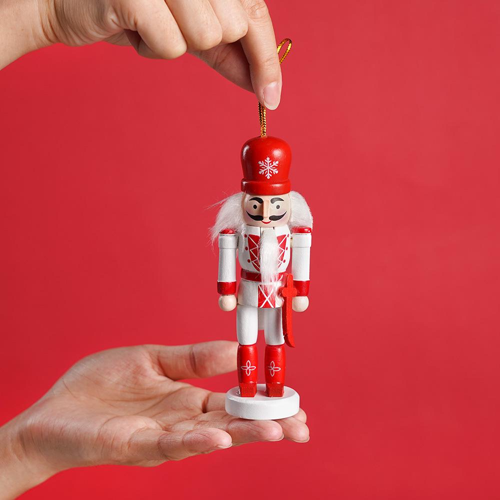 A Set/5pcs Christmas Nutcrackers Puppet Pendant Solid Wood Handcrafted Ornaments Christmas Decoration Party/Home Cute Pendant