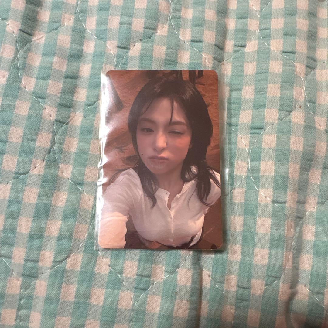 

[USED] BABYMONSTER SUPADUPALUV Keyring Ahyeon Photocard