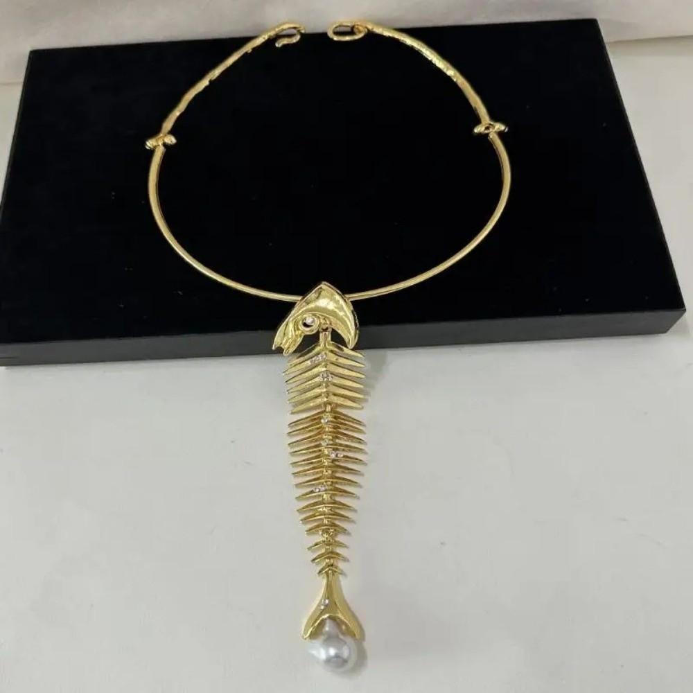 Retro Alloy Big Fish Bone Pendant Exaggerated Choker Necklace Women Novelty Design Collar Necklace Jewelry Accessories Gift