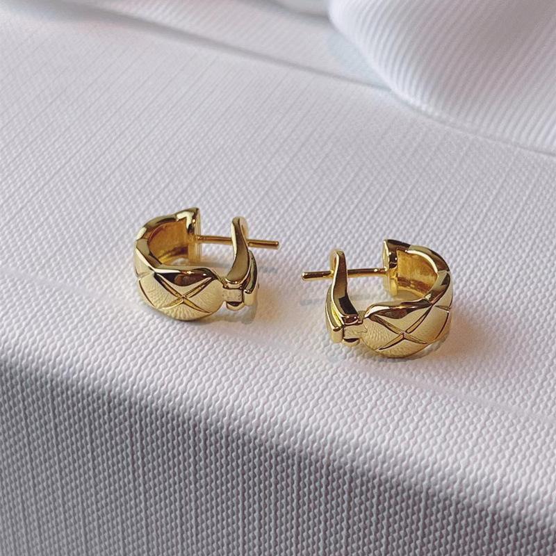 

V Gold CNC Rhombus Ears, Studs, Ear Clips, Earrings v gold material золотий
