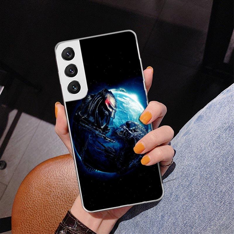 Alien Vs Predator Painted Phone Case For Samsung Galaxy S24 S25 Edge S26 Ultra S23 S22 S21 Plus S20 FE + Personalized Print Cove