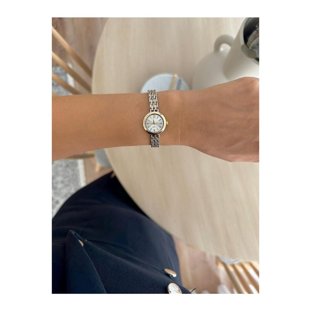 Violette Armbanduhr (Gold)