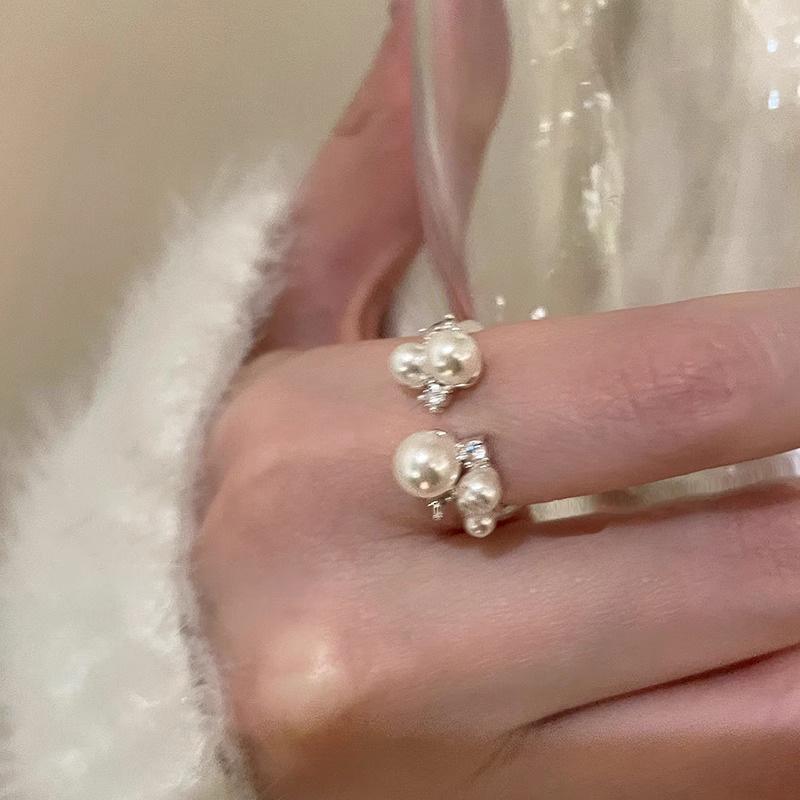 Adjustable Open Artistic Ring With Pearl And Zirconia For Women Chic And Elegant Style