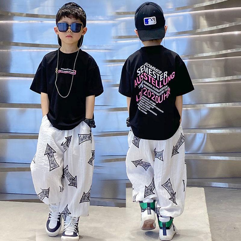 Little Boys Fashion Sady s krátkým rukávem Letní dětské volné tričko dvoudílné dětské oblečení