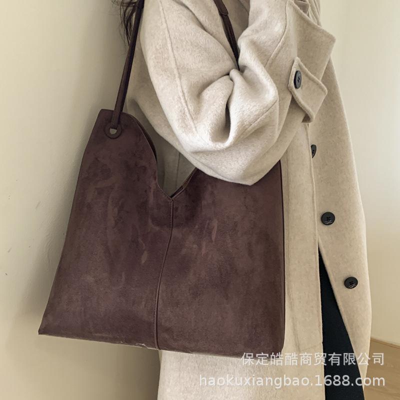 Suede Bag Women's Large Capacity 2025 New Autumn and Winter Versatile Casual Shoulder Retro Bag Commuter Tote Bag