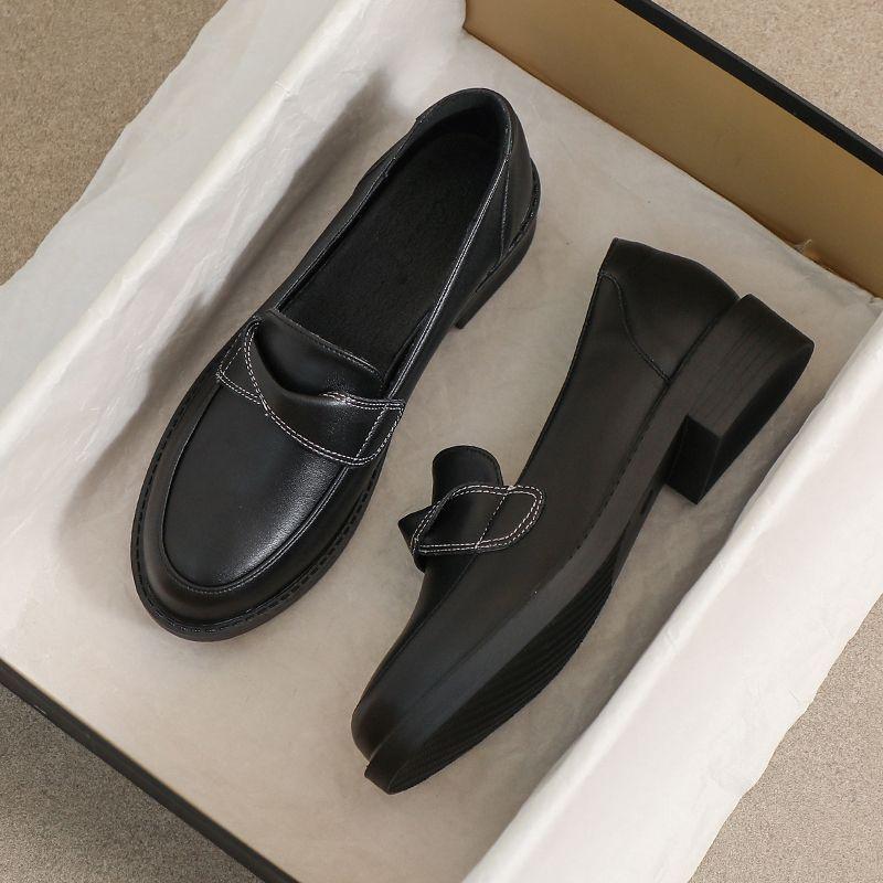 Leather small leather shoes women's new spring flat bottom comfortable black work soft bottom spring and autumn