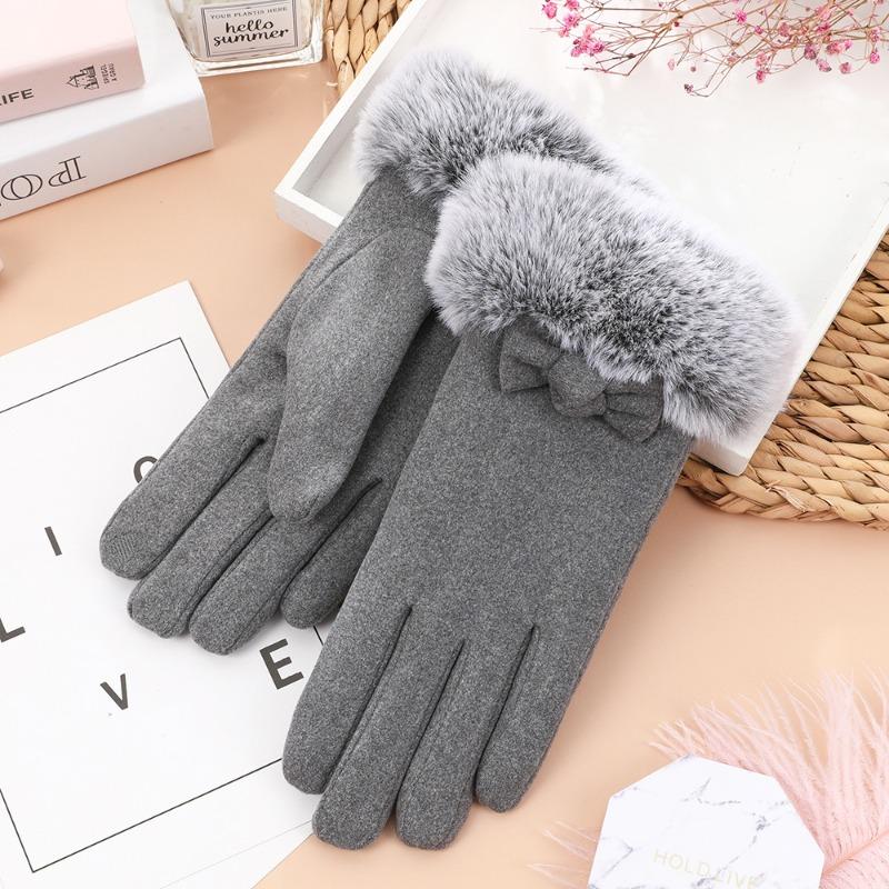 Ladies Thermal Gloves Autumn and Winter Outdoor Riding Driving Cute Velvet Bow German Velvet Cold-proof Gloves