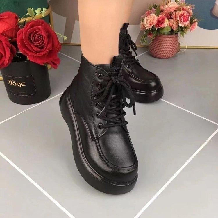 Weiche Leder-Schneestiefel Winter Neu Kurz Baumwollstiefel Gestapelt Verdickt Kurzstiefel Wasserdicht Rutschfest Warm Lederstiefel
